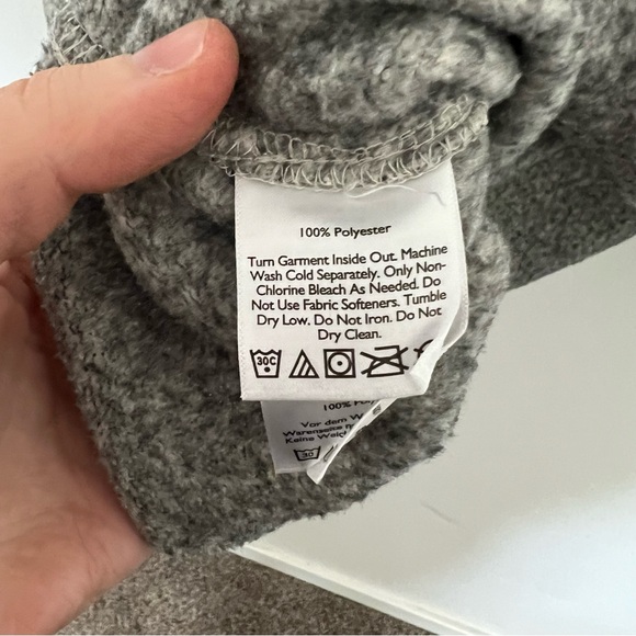 Eddie Bauer pullover with pockets - Picture 3 of 4